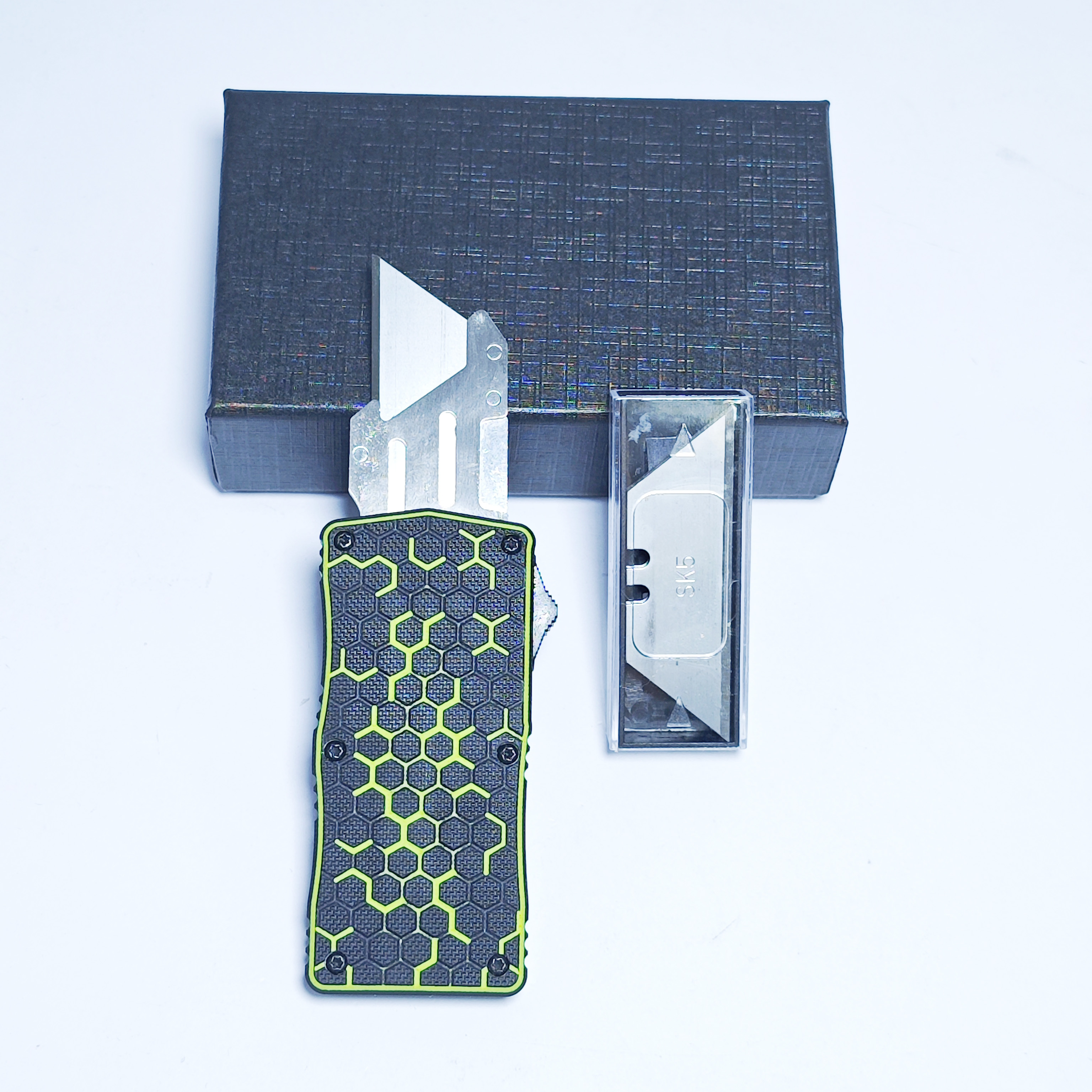 mmexport1766032975807