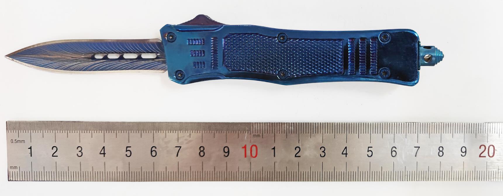 Double Blade Folding Titanium Outdoor Auto Otf Automatic Knife Camping Tactical Survival Knife