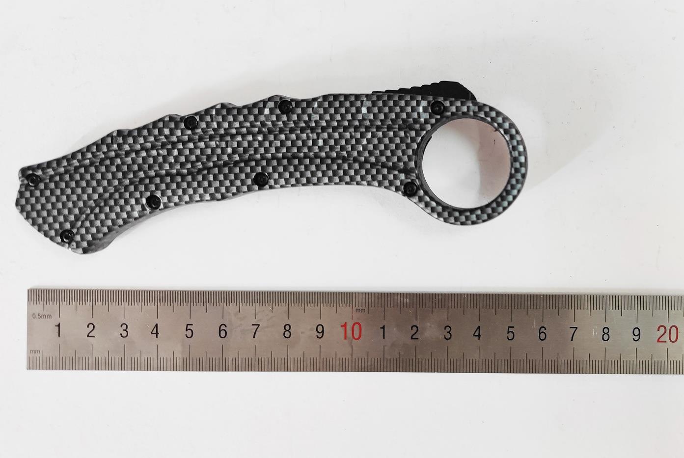 Chinese Wholesale Carbon Fiber Coated Dinosaur Bone Otf Auto Karambit Knife