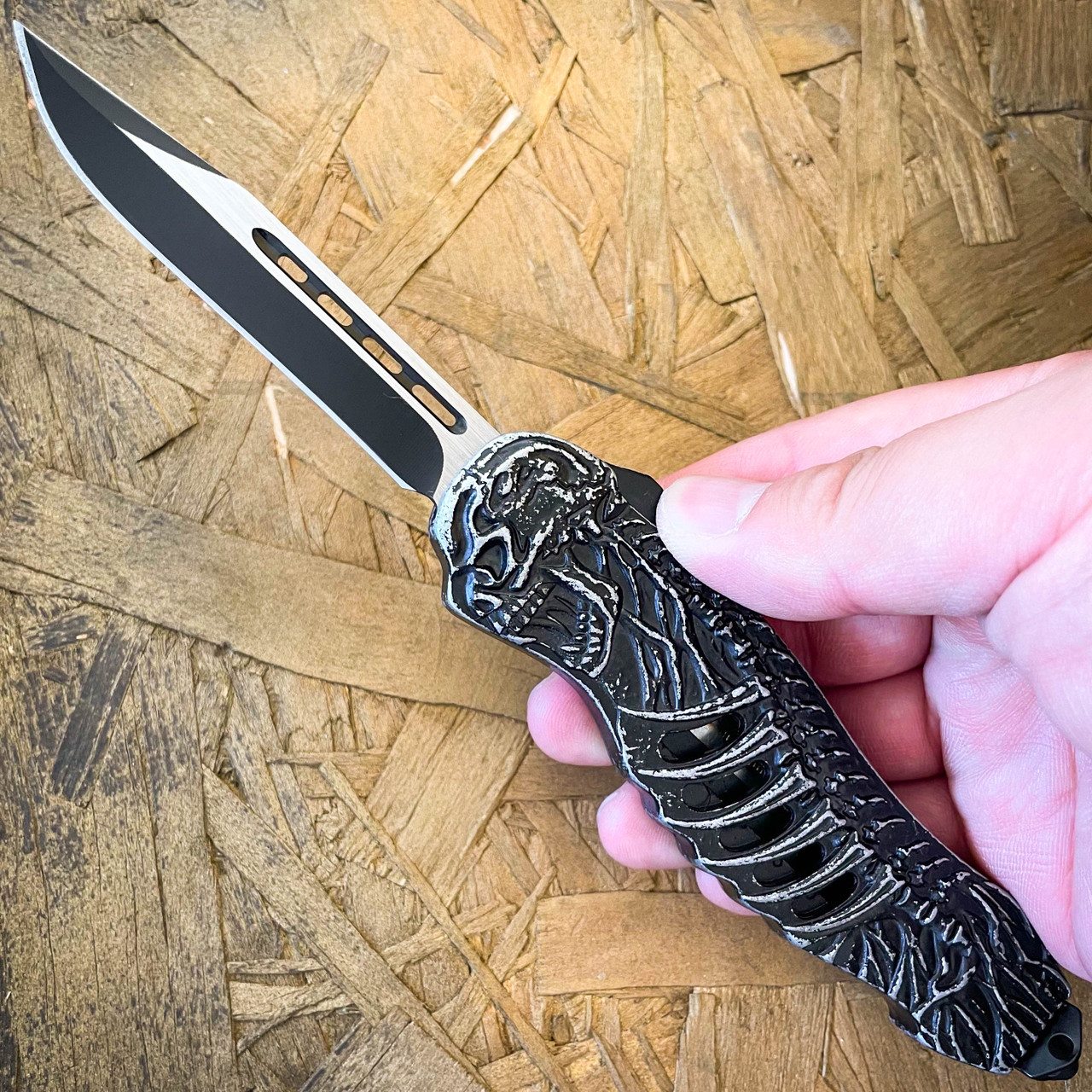 Pewter Gray Grim Reaper Novelty Skull Stonewash Spring Assisted Defender Clip Point Auto OTF Knife