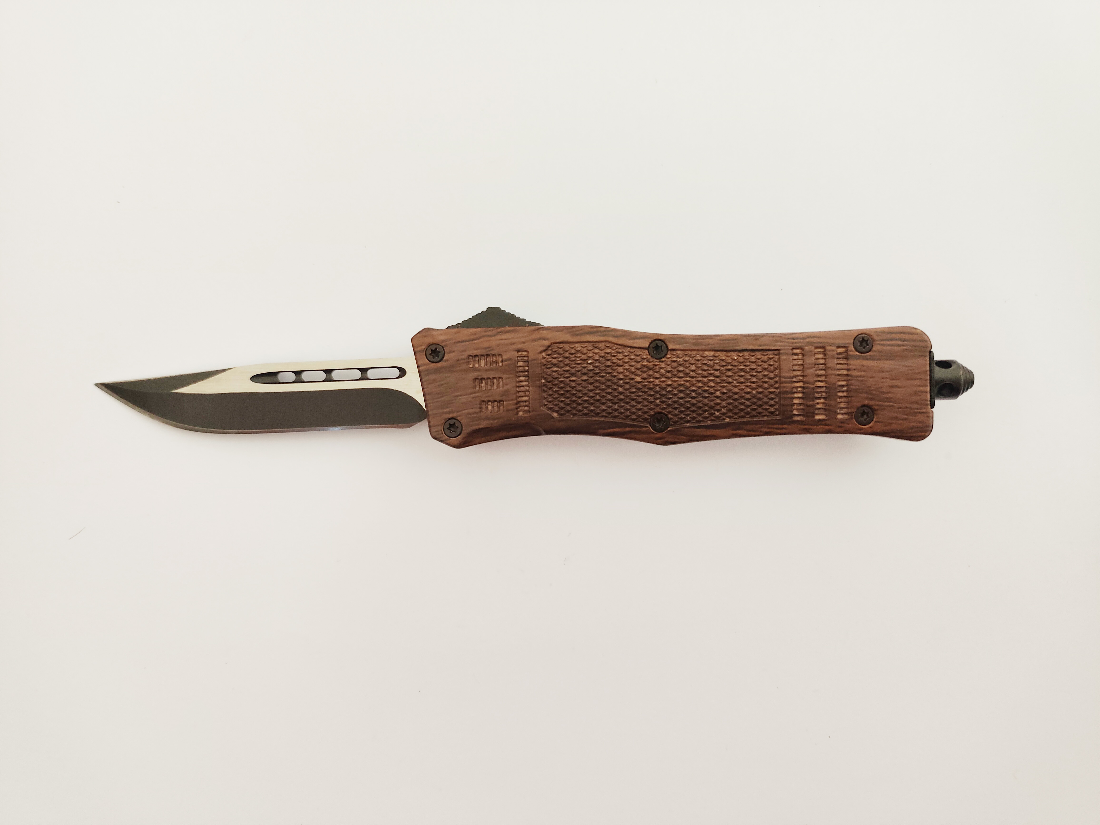 Hot Sale Wild Thumb Slide Opener Cutting-Edge Tools Outdoor Automatic Otf Cutting Knife 