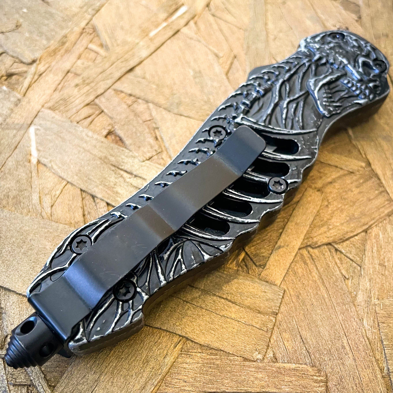 Pewter Gray Grim Reaper Novelty Skull Stonewash Spring Assisted Defender Clip Point Auto OTF Knife