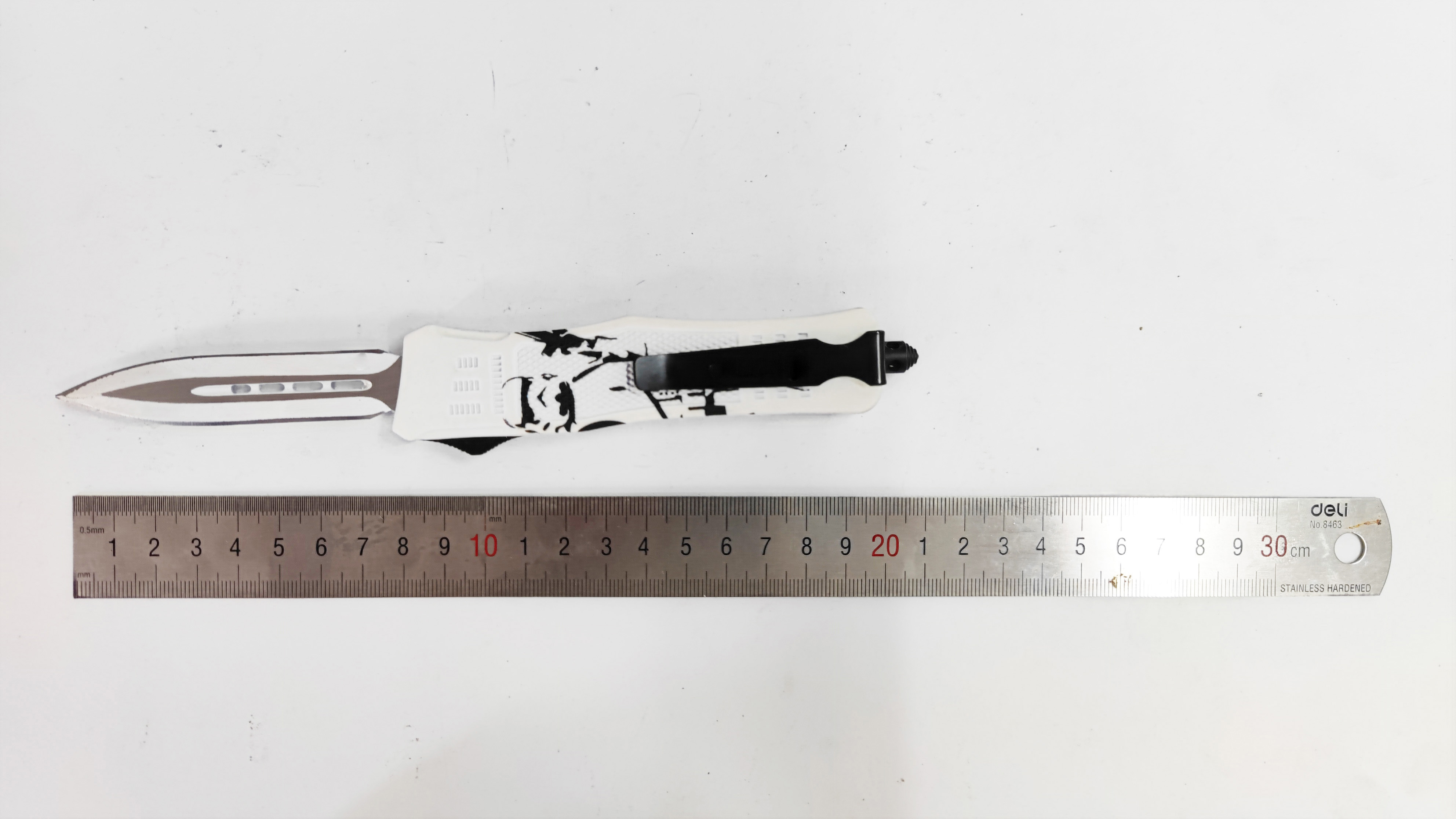 White Color Push Button Knife Automatic Folded Knife Tactical Automatic Otf Knife