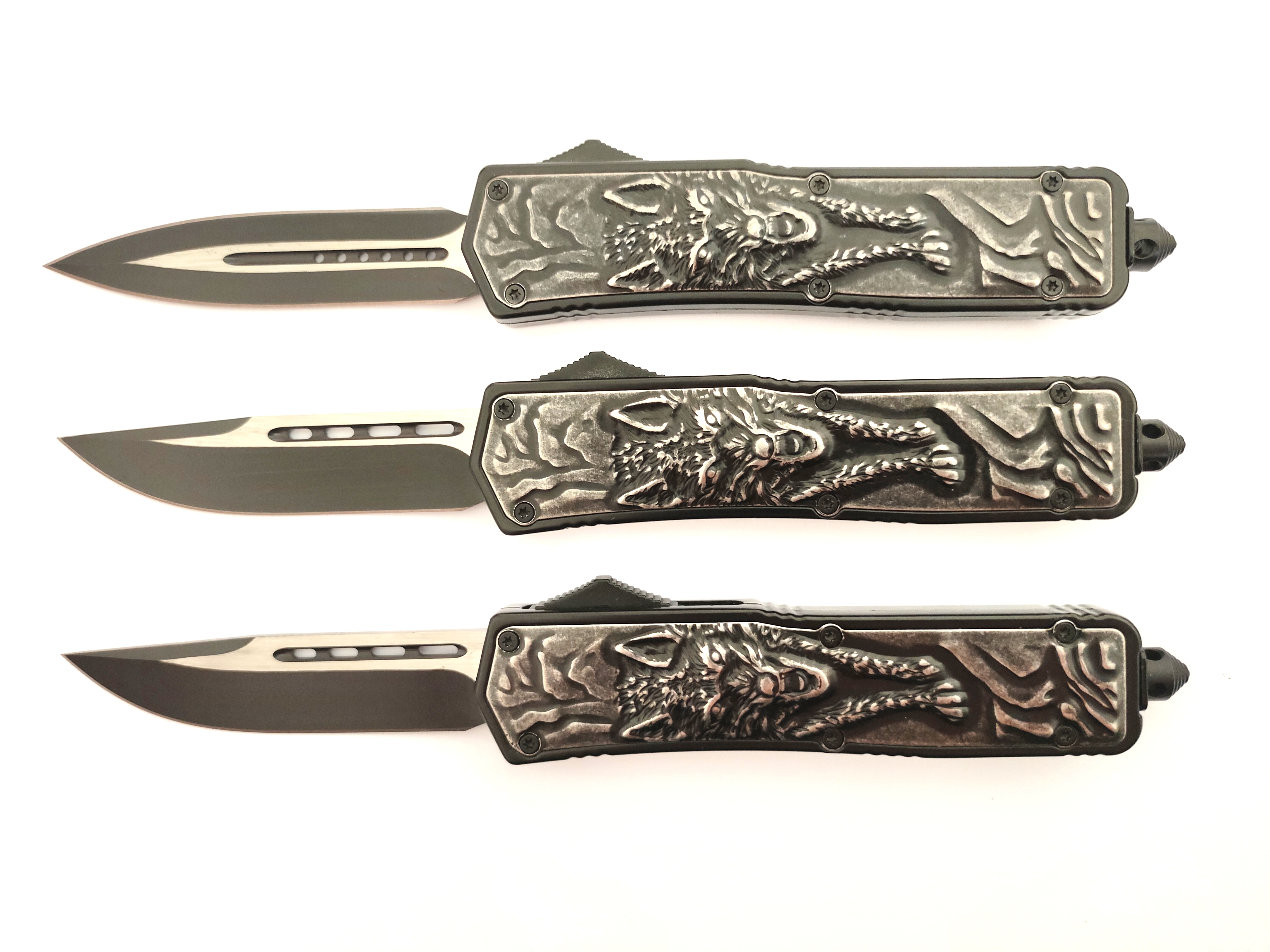 Otf New 3D Pattern Engraved Zinc Alloy Handle Tactical Wolf Combat Automatic Knife