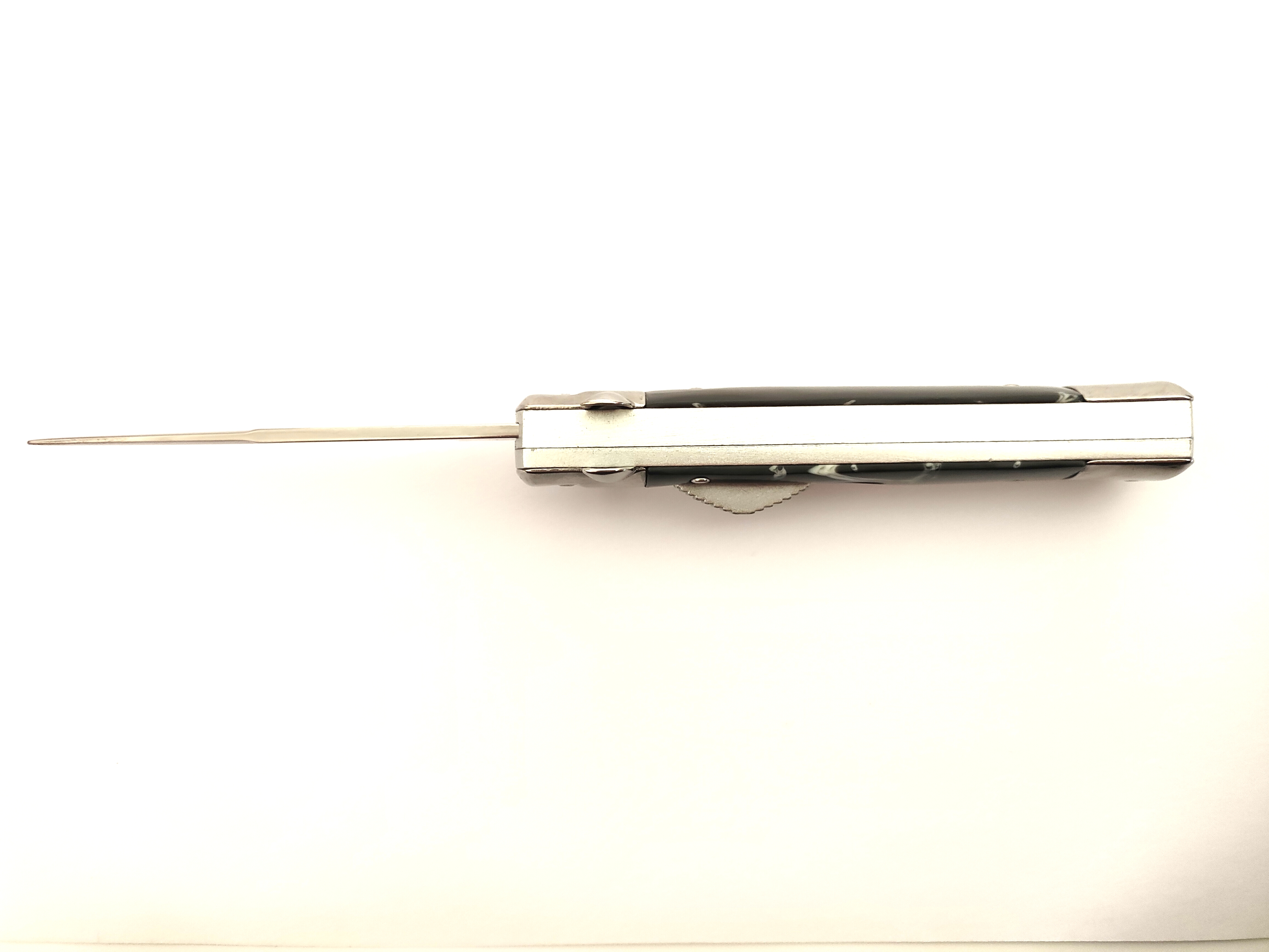 Italian Stiletto Collection And Display W/O Clip Out The Front OTF Automatic Knife