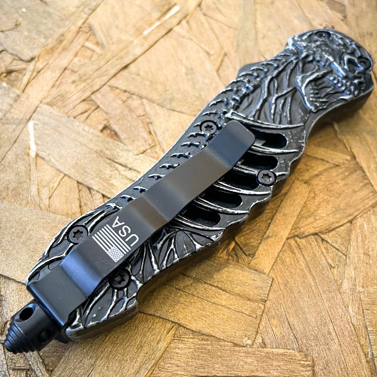 Pewter Gray Grim Reaper Novelty Skull Stonewash Spring Assisted Defender Clip Point Auto OTF Knife