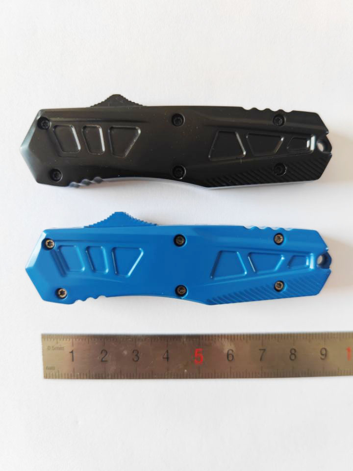China Factory Price Outdoorsmen Hunters Hunting Otf Auto Automatic Gear Compact Double Action Knife