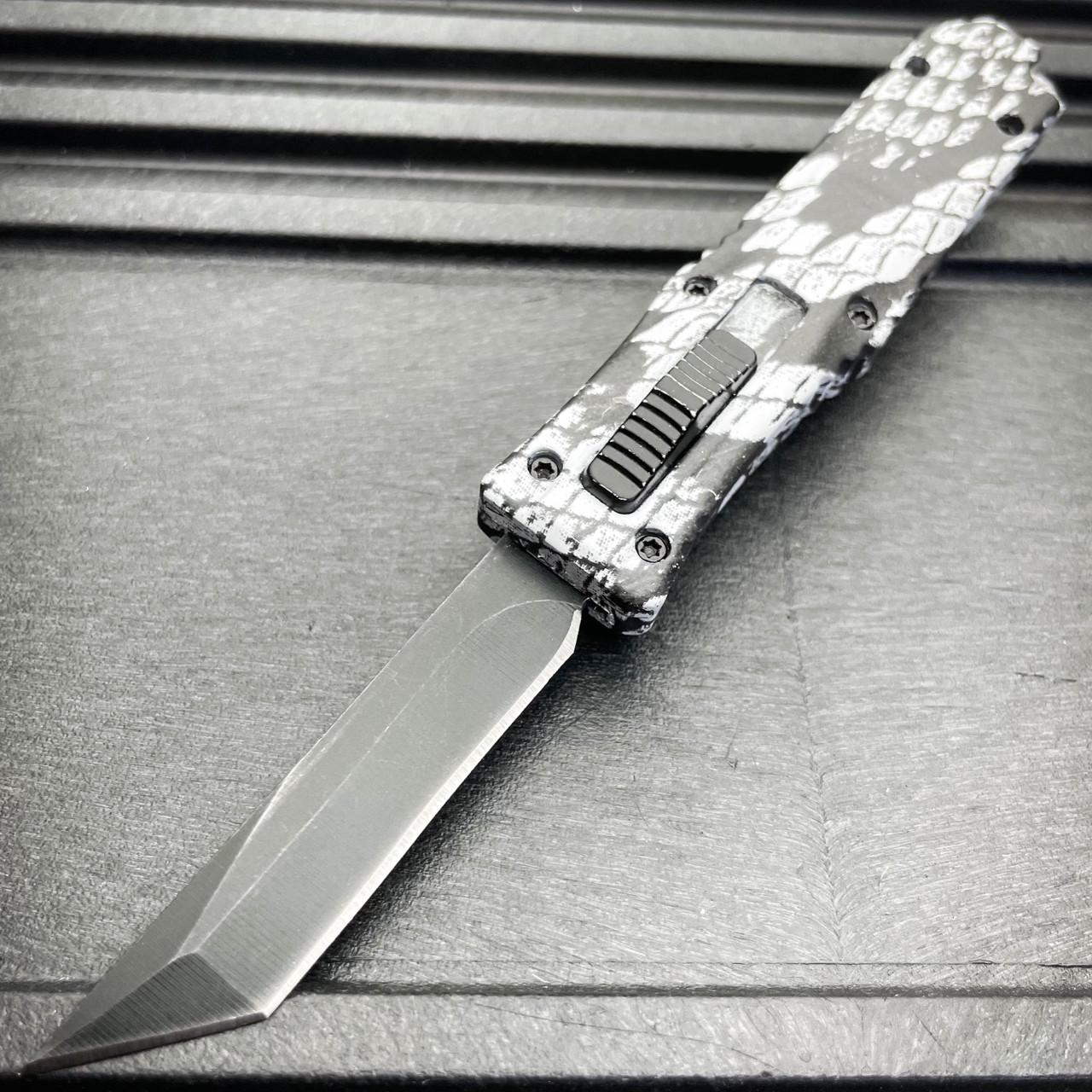 Aluminum Spring Assisted Mini Micro Angel Blade Otf CNC Telescoping Automatic Knife