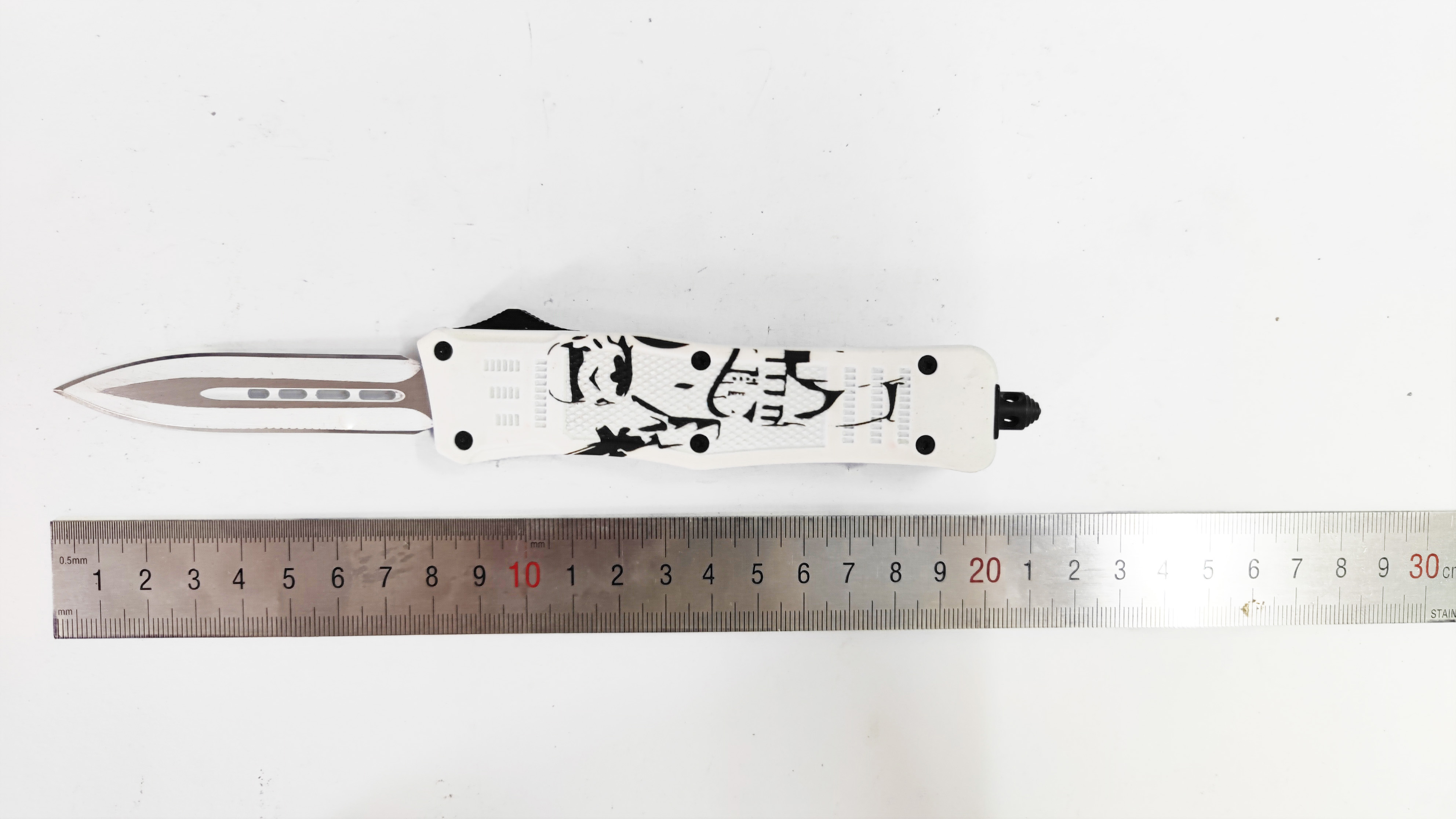 White Color Push Button Knife Automatic Folded Knife Tactical Automatic Otf Knife