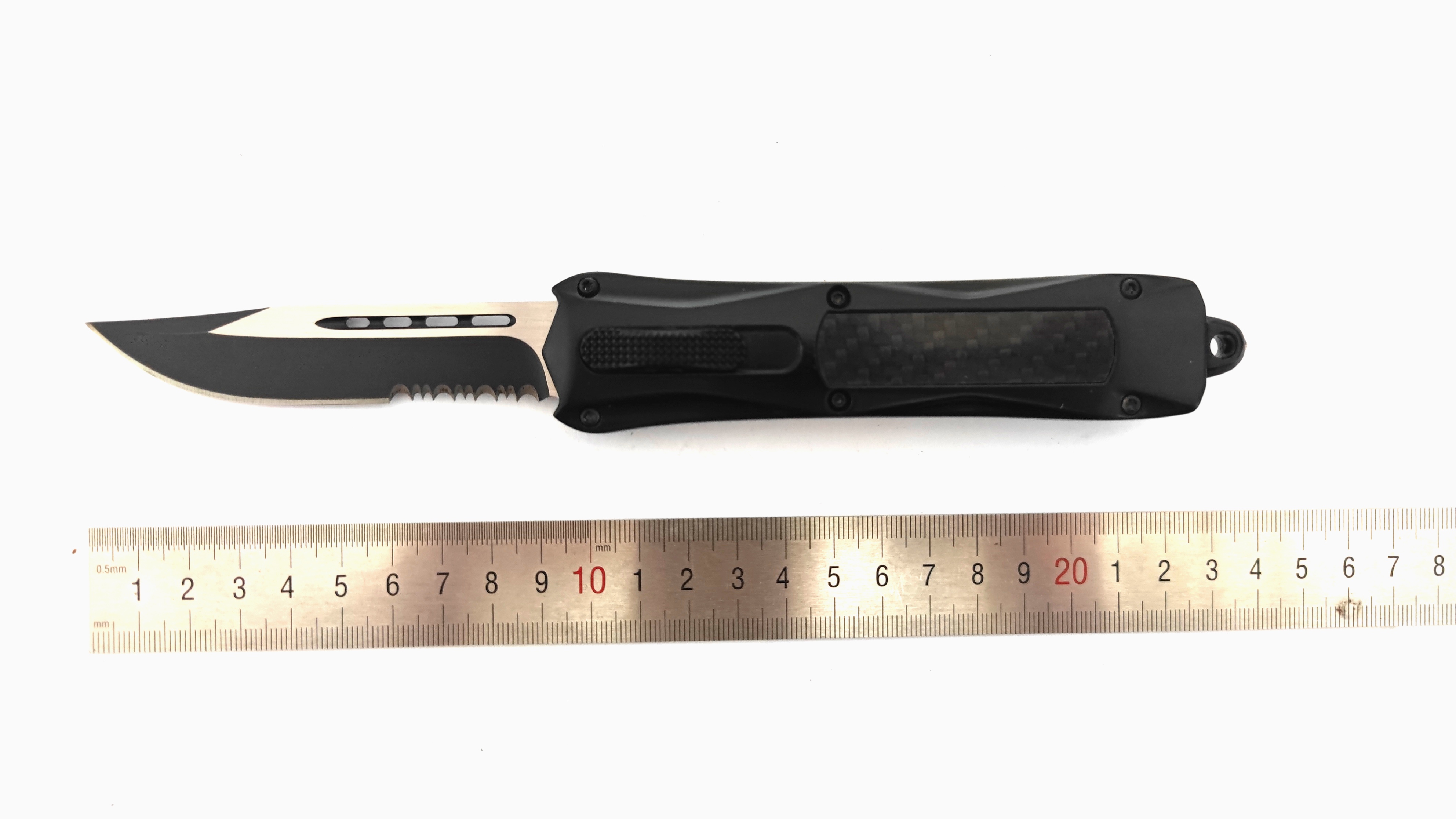 Switch Blade Edged Carbon Fiber Inserted Serrated Otf Hunting Knife Automatic Knife with Serration
