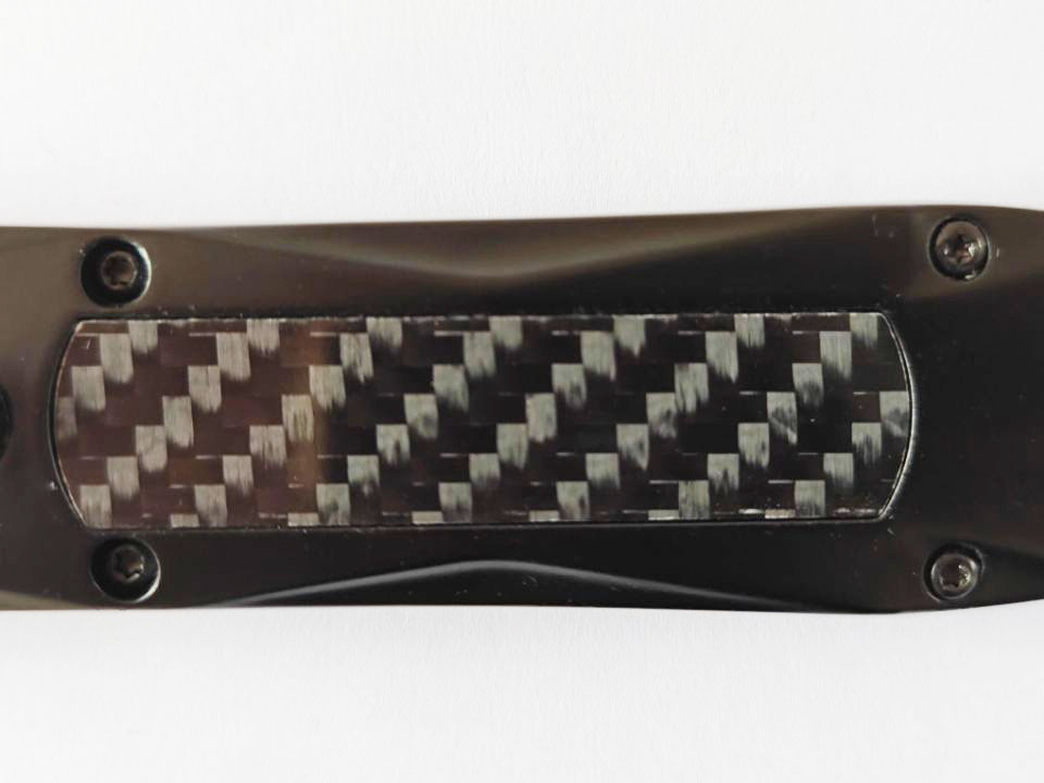 放上面主图下面就不要放了