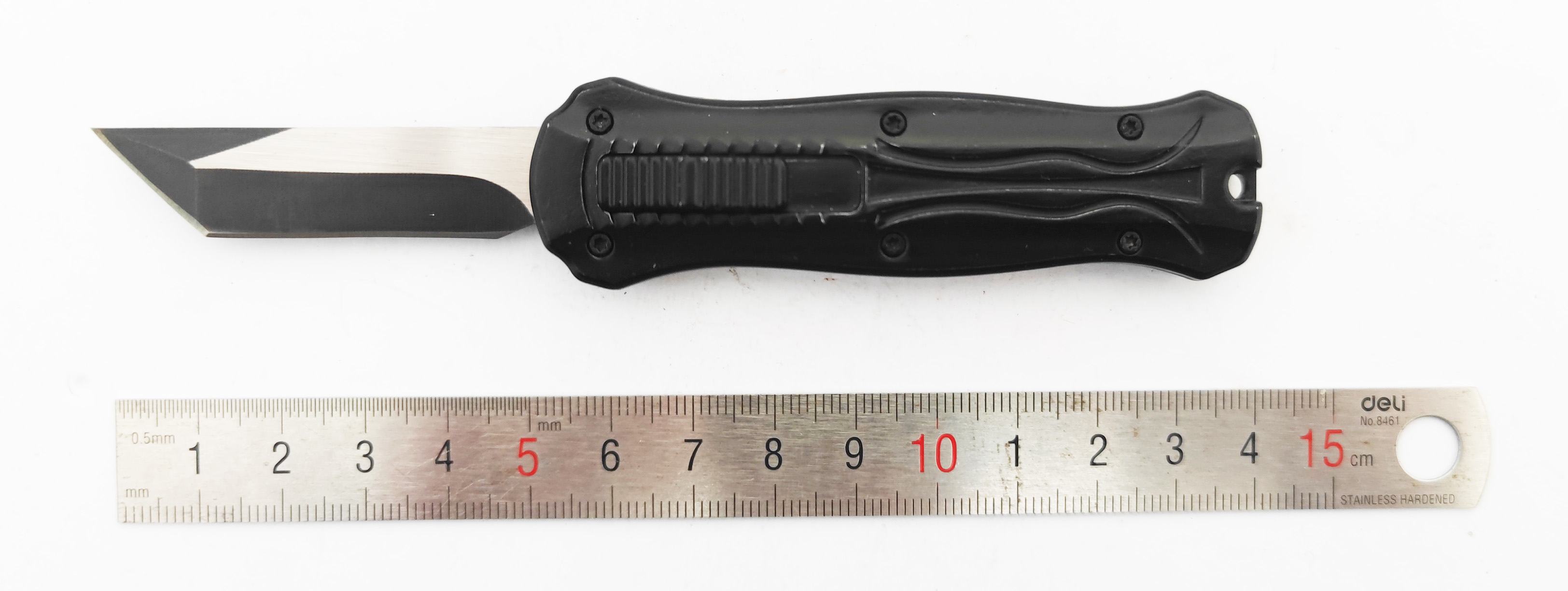 Tanto Blade Sided Pushbutton Knife Straight Forward Out Knife Pocket Folding Automatic Knife